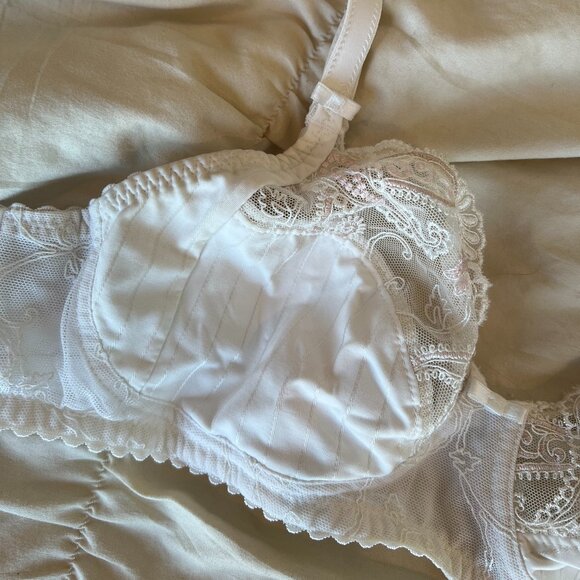 Chantelle Vintage Unlined Bra - Picture 2 of 5
